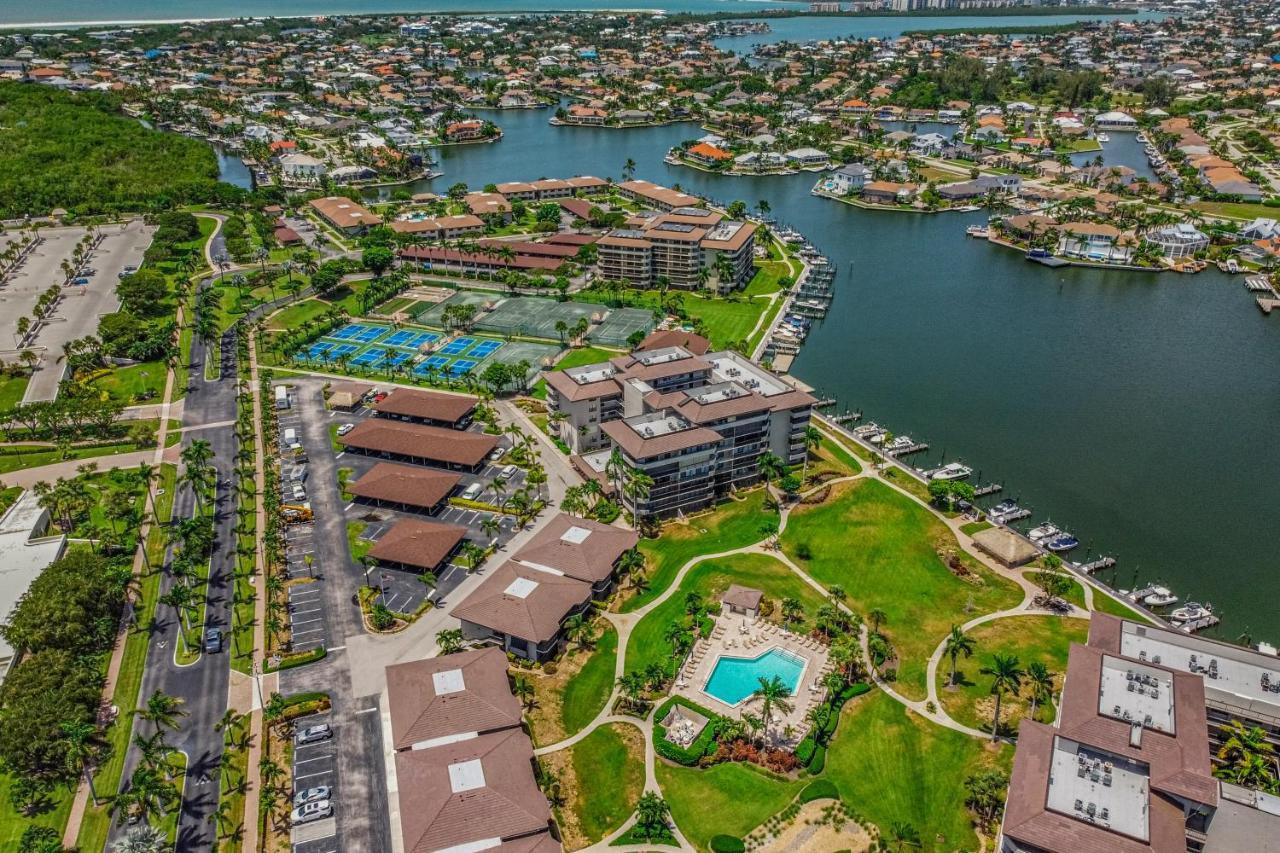 Bird Of Paradise Marco Island Exterior photo